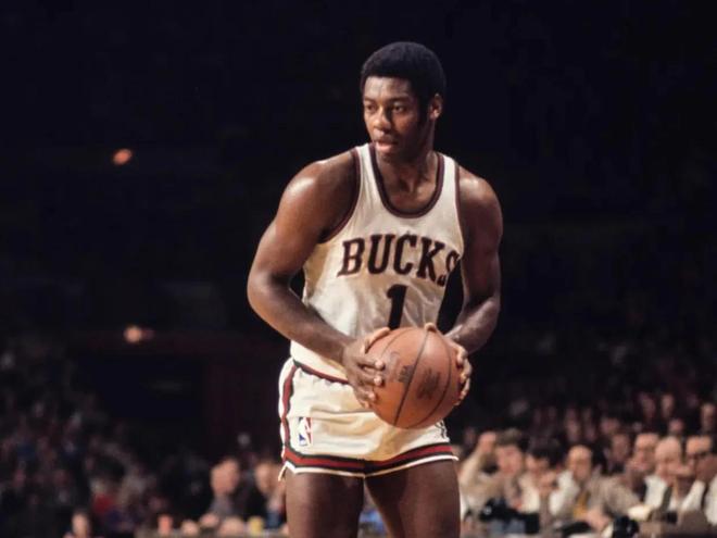 水晶宫与比 水晶宫与比